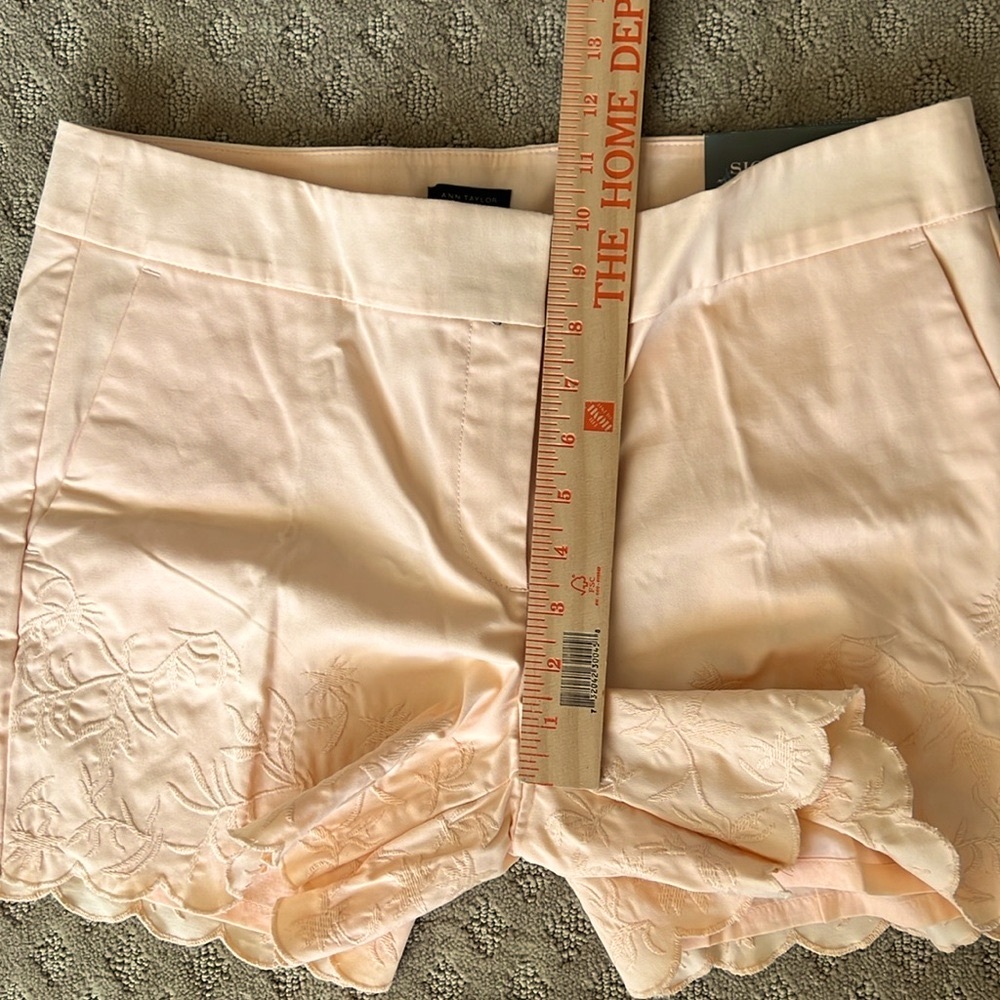 Ann Taylor Factory Embroidered Scallop Shorts - Picture 9 of 9